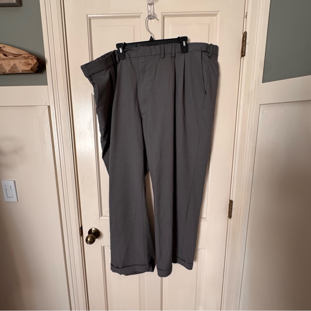 Haggar Premium Comfort Dress Pants – Size 48x29